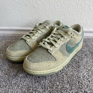 Nike Dunk Low Olive Aura Women’s Size 11 (MEN 12.5) Green Sneakers HJ7291 371